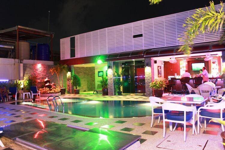 Patong Hemingway's Hotel