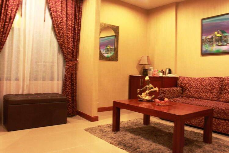 Patong Hemingway's Hotel