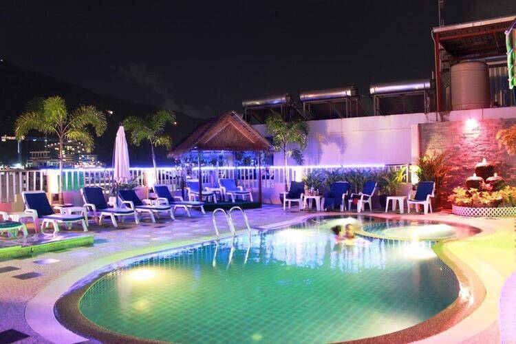 Patong Hemingway's Hotel