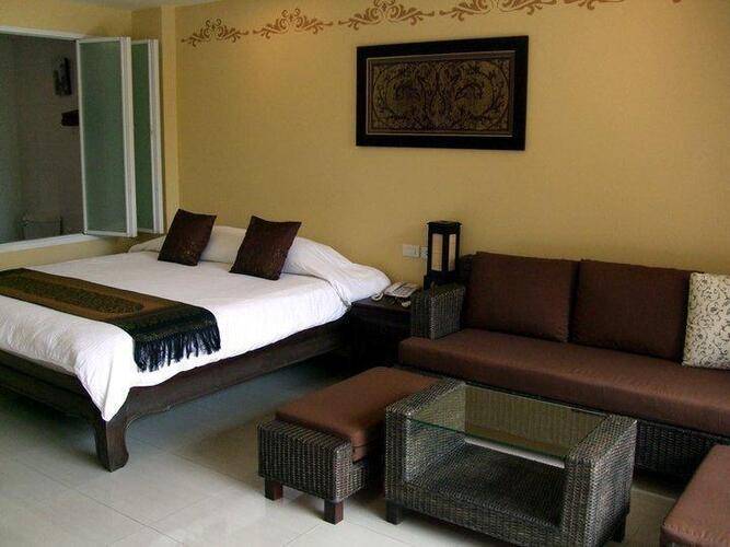 Villa Thongbura