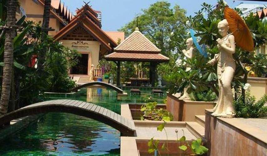 Villa Thongbura