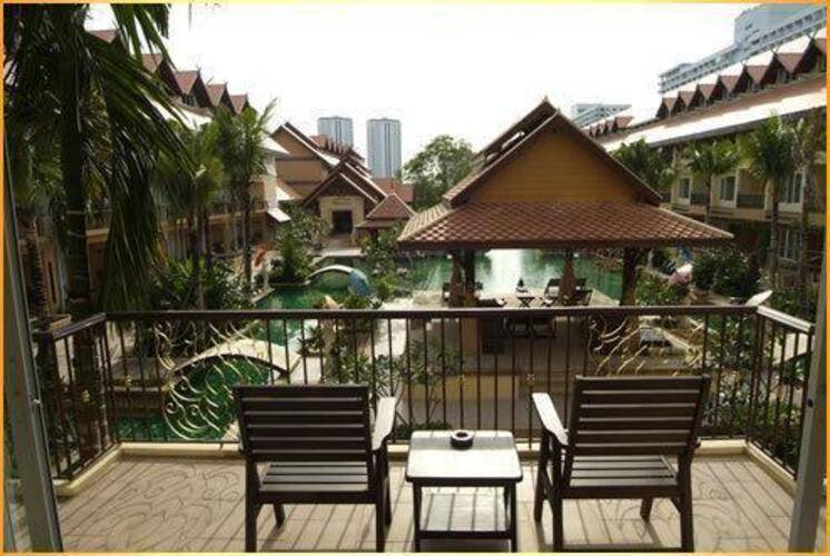 Villa Thongbura