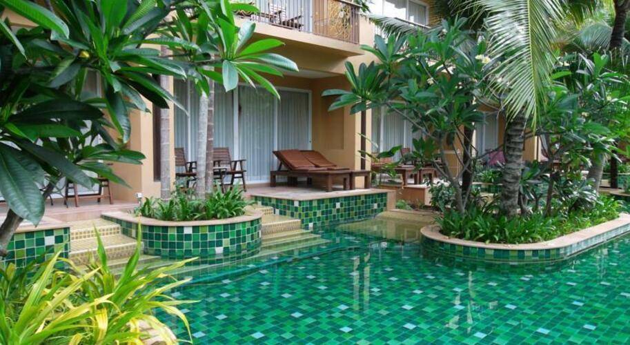 Villa Thongbura