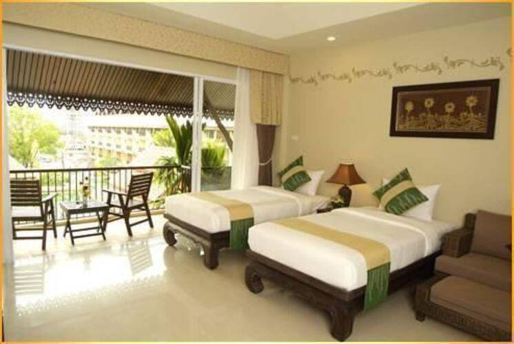 Villa Thongbura