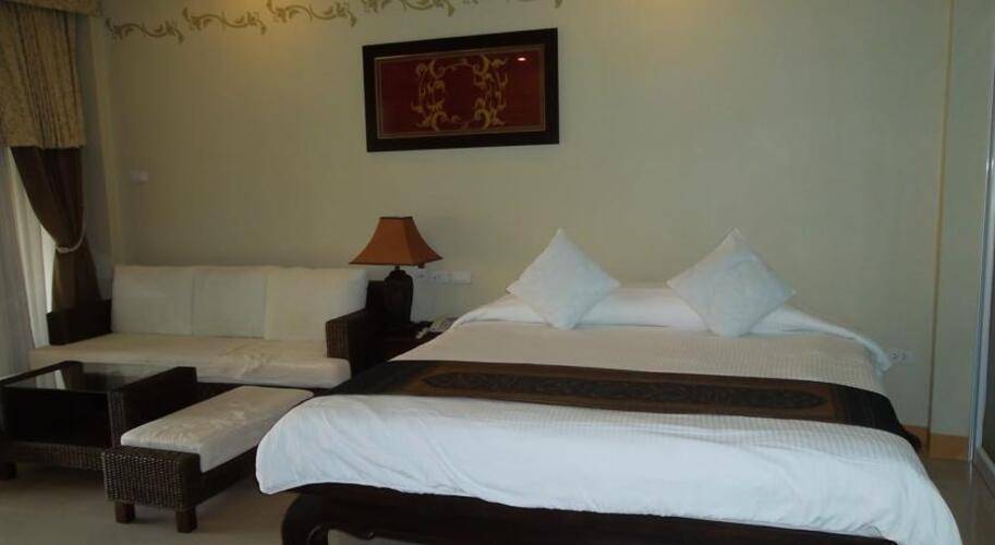 Villa Thongbura