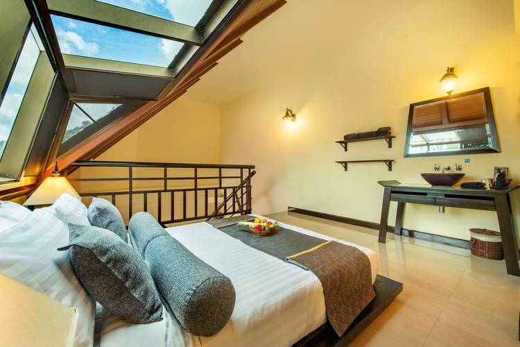 Lanta Chada Beach Resort & Spa
