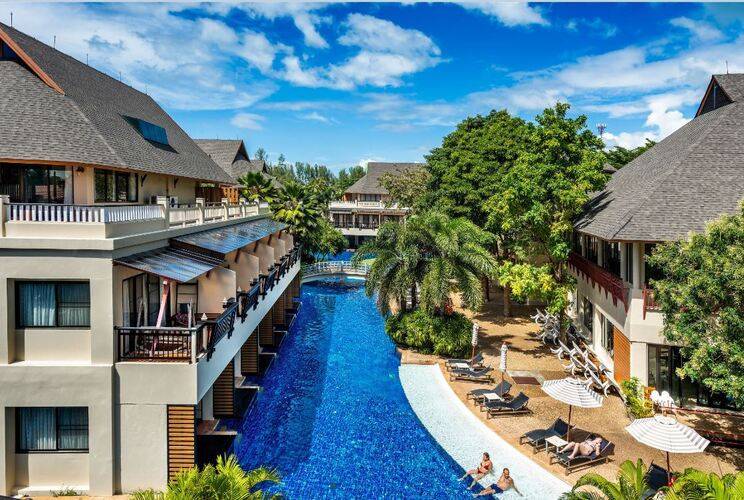 Lanta Chada Beach Resort & Spa