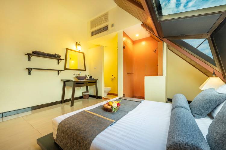 Lanta Chada Beach Resort & Spa