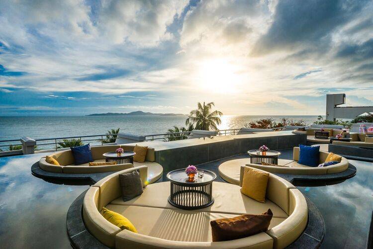 Royal Cliff Beach Terrace