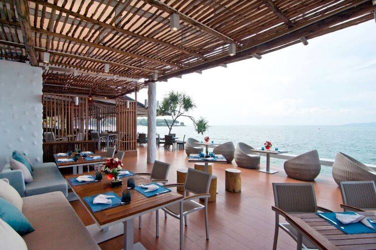 Royal Cliff Beach Terrace
