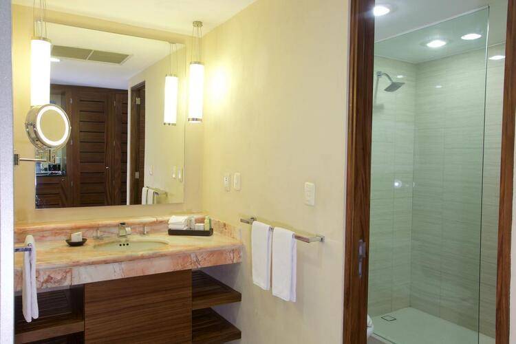 Omni Cancun Hotel & Villas
