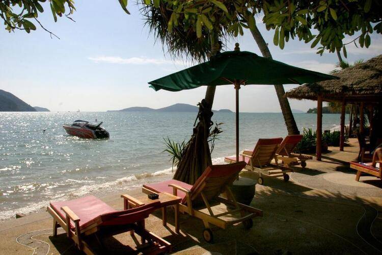 Friendship Beach Resort & Atmanjai Wellness Centre