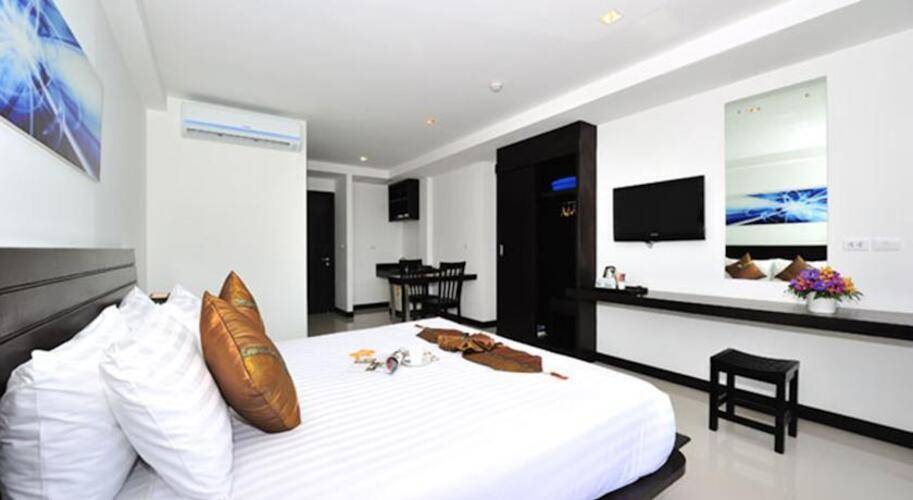 Lae Lay Suites Resort