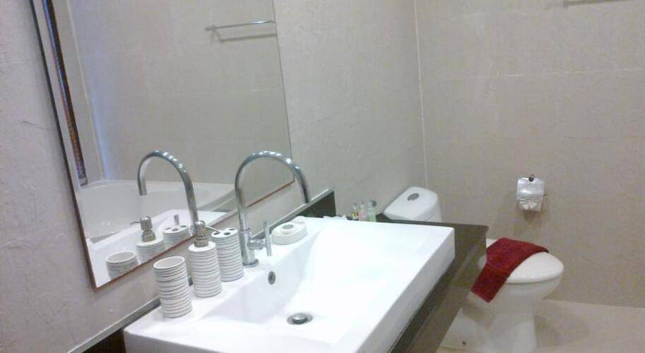 Lae Lay Suites Resort