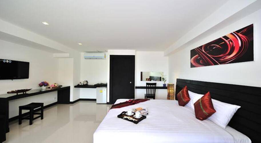 Lae Lay Suites Resort