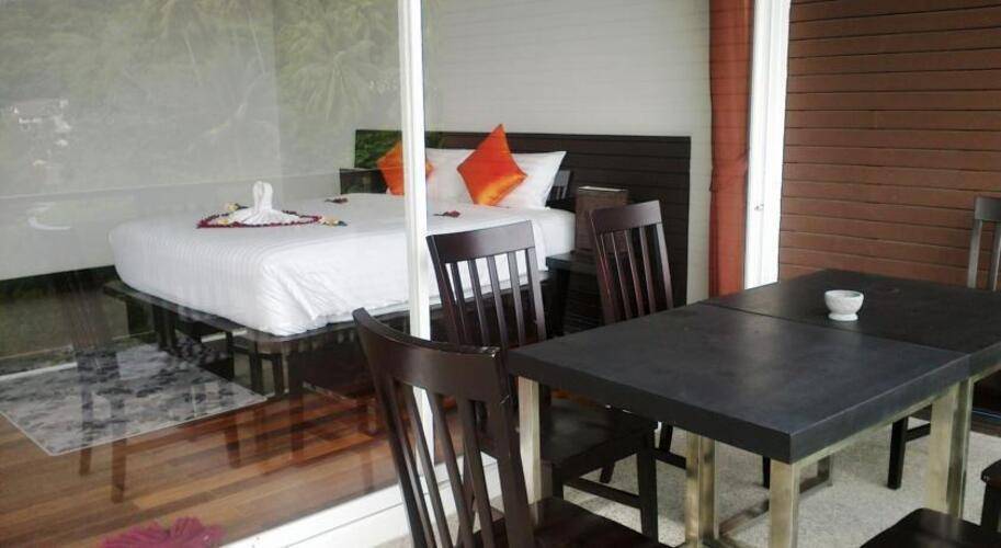 Lae Lay Suites Resort