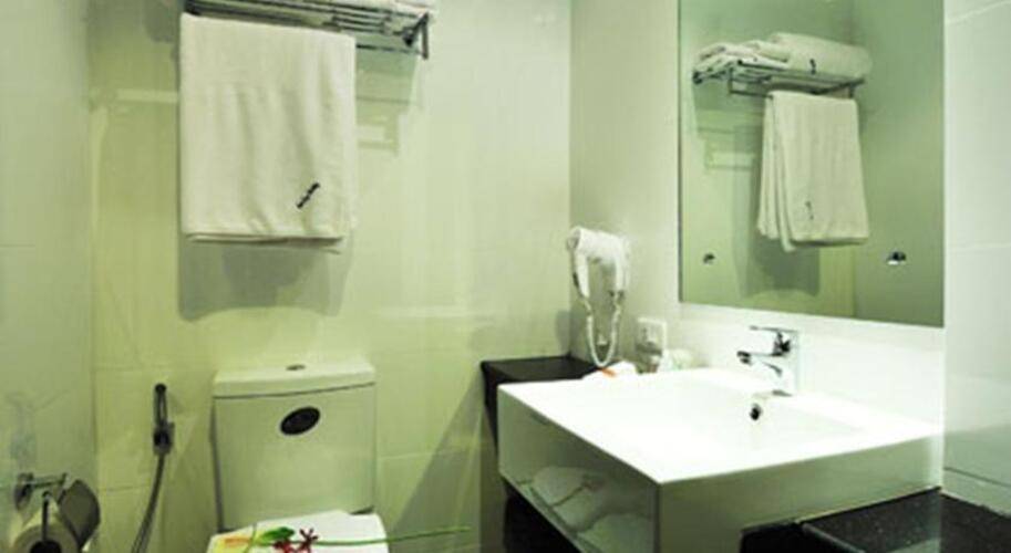 Lae Lay Suites Resort