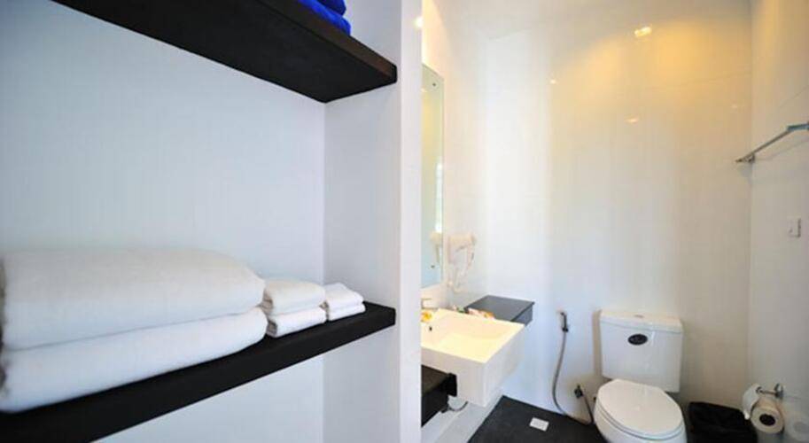 Lae Lay Suites Resort