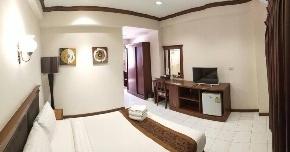 Inn House Hotel