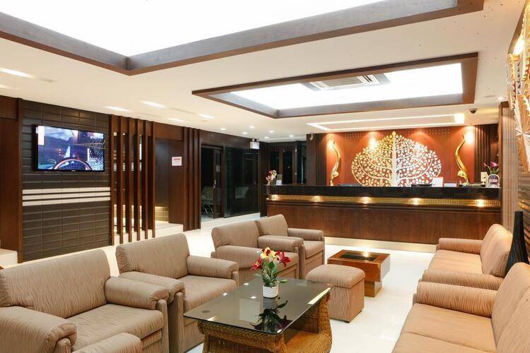 Inn House Hotel