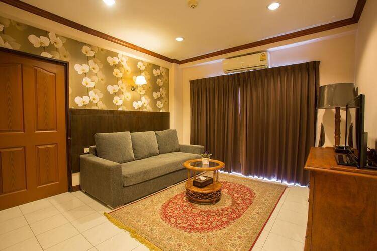 Inn House Hotel