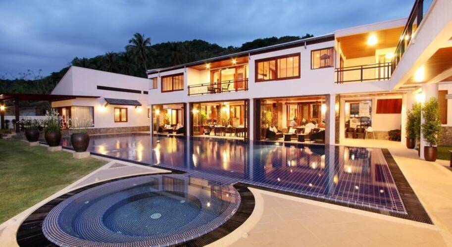 Cloud 19 Beach Retreat