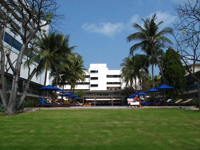 Nautical Inn Hotel