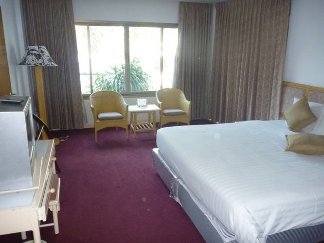 Nautical Inn Hotel
