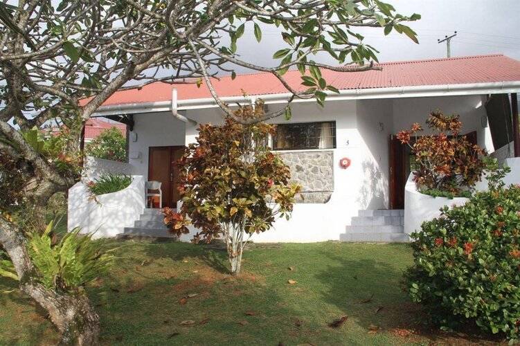 Daniella's Bungalows