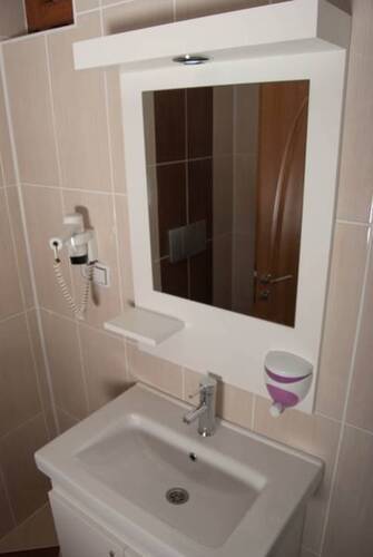 Zel Hotel