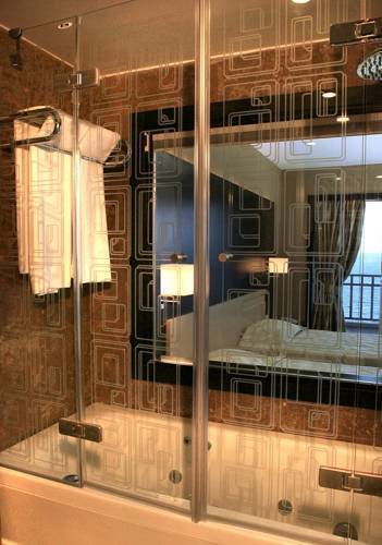 Charisma De Luxe Hotel