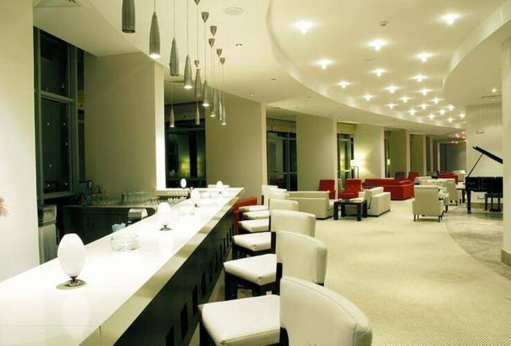 Charisma De Luxe Hotel