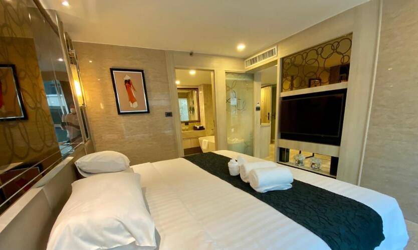 The Sanctuary Phratamnak Hotel Pattaya (ex. Centara Grand Pratamnak Pattaya)
