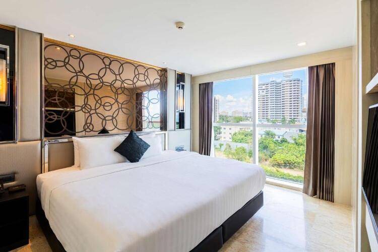 The Sanctuary Phratamnak Hotel Pattaya (ex. Centara Grand Pratamnak Pattaya)