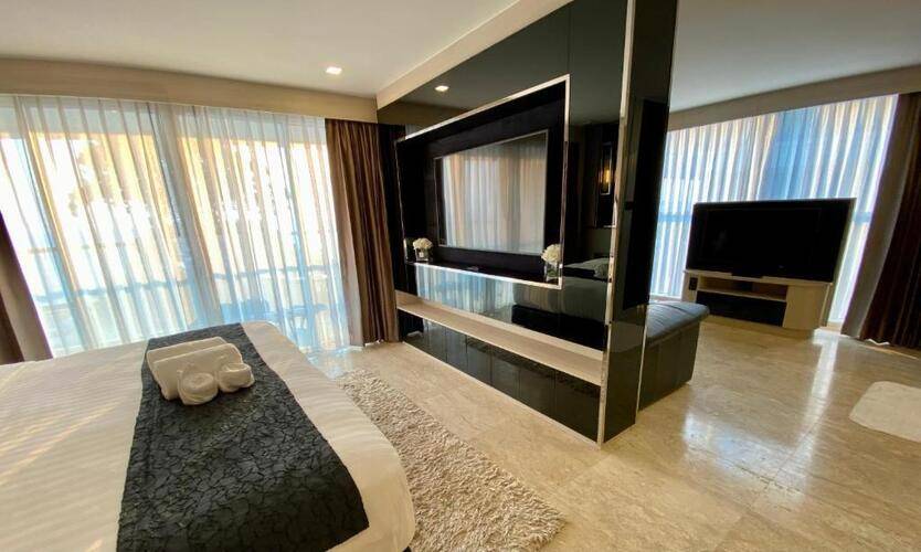 The Sanctuary Phratamnak Hotel Pattaya (ex. Centara Grand Pratamnak Pattaya)