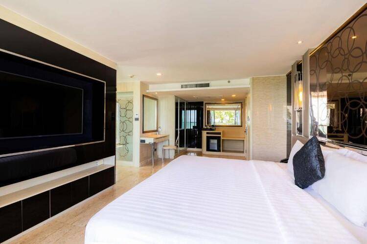 The Sanctuary Phratamnak Hotel Pattaya (ex. Centara Grand Pratamnak Pattaya)