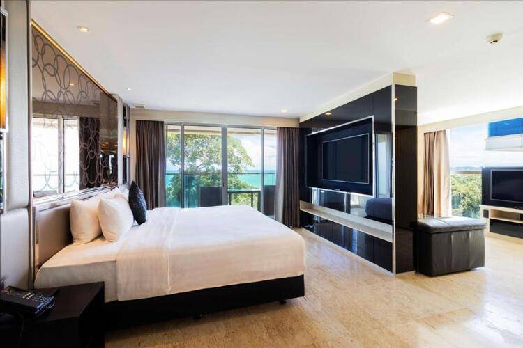 The Sanctuary Phratamnak Hotel Pattaya (ex. Centara Grand Pratamnak Pattaya)
