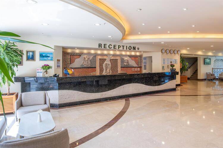 Miramare Queen Hotel