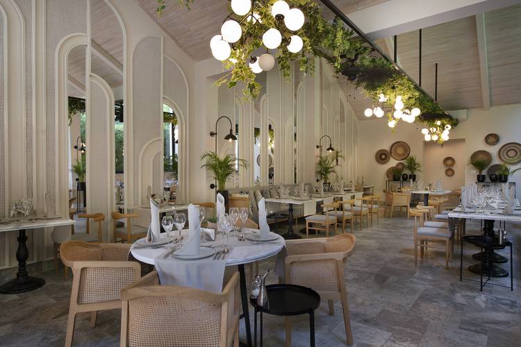 Miramare Queen Hotel