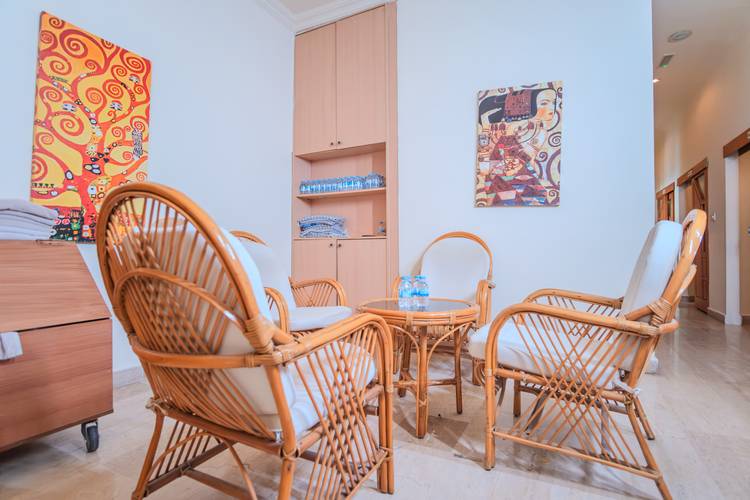 Miramare Queen Hotel