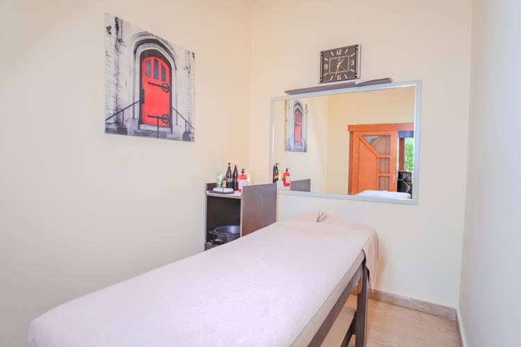 Miramare Queen Hotel