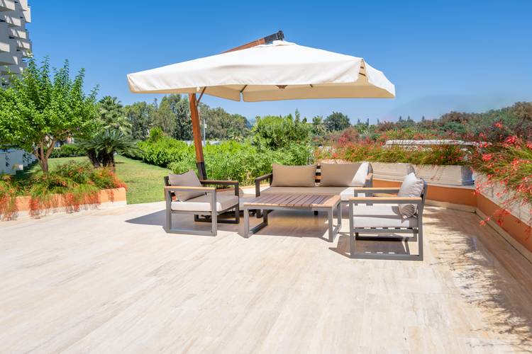 Miramare Queen Hotel