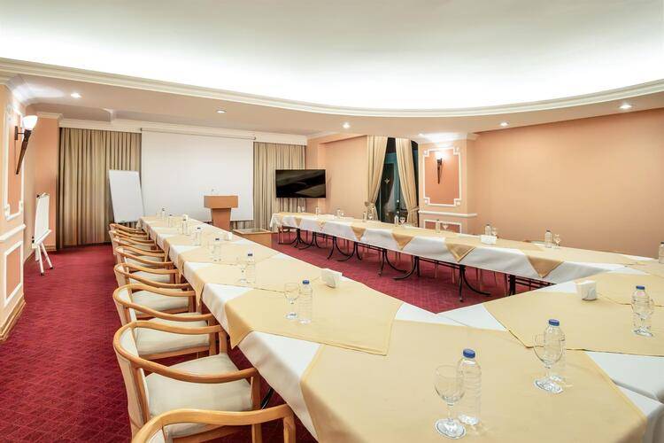 Miramare Queen Hotel