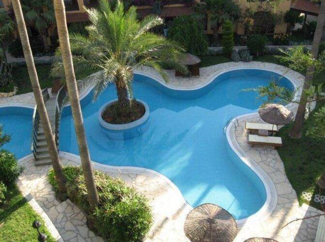 Club Tropical Beach Hotel