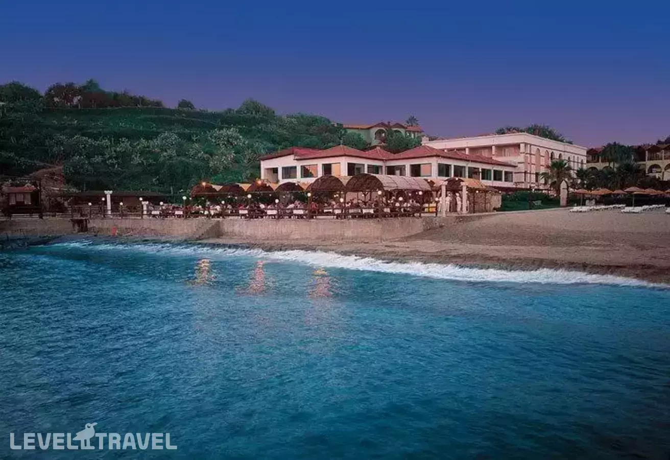 Club Tropical Beach Hotel