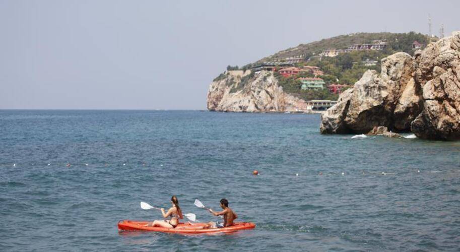 Club Tropical Beach Hotel