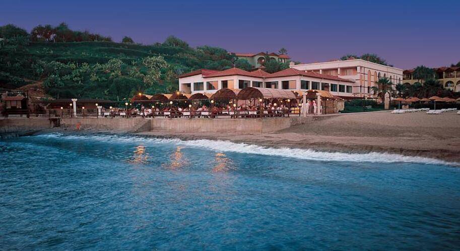 Club Tropical Beach Hotel