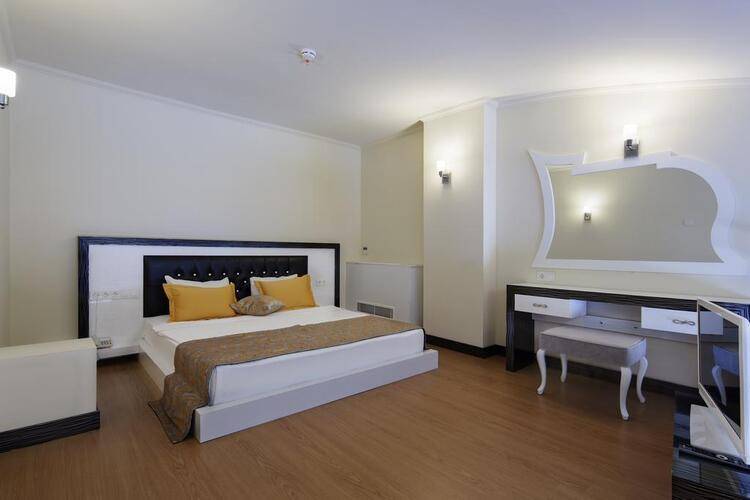 Senza Hotels The Inn Resort & Spa