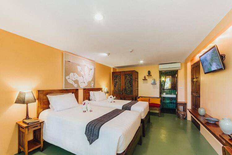 CC's Hideaway Hotel (Ex.C.C. Blooms)