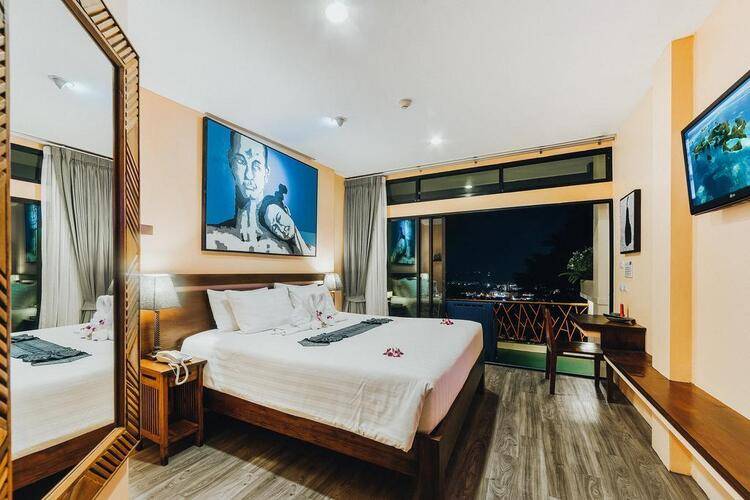 CC's Hideaway Hotel (Ex.C.C. Blooms)